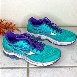 Mizuno teal blue and purple lace up running shoes